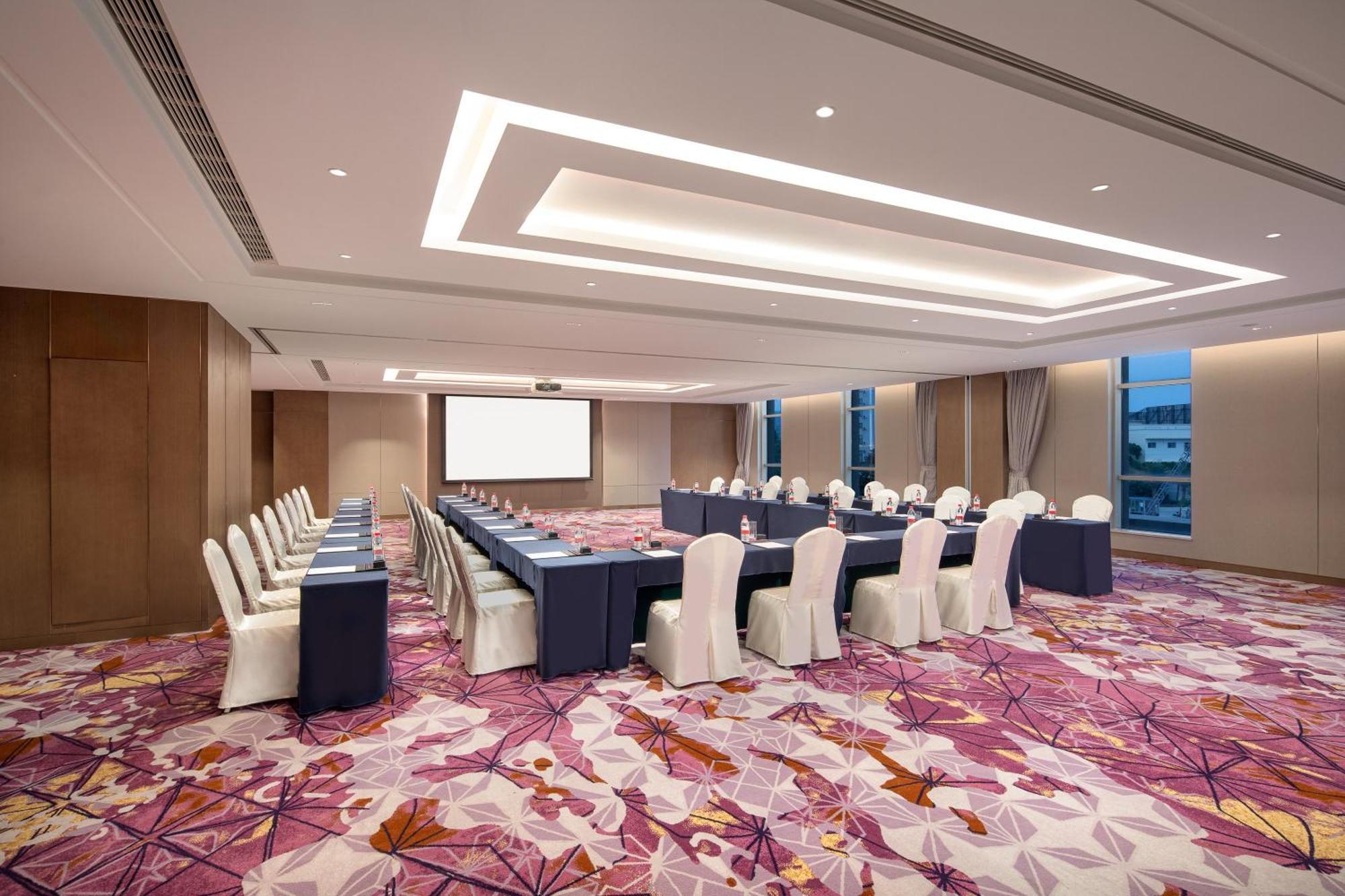 Crowne Plaza Beihai Silver Beach By Ihg Exterior photo