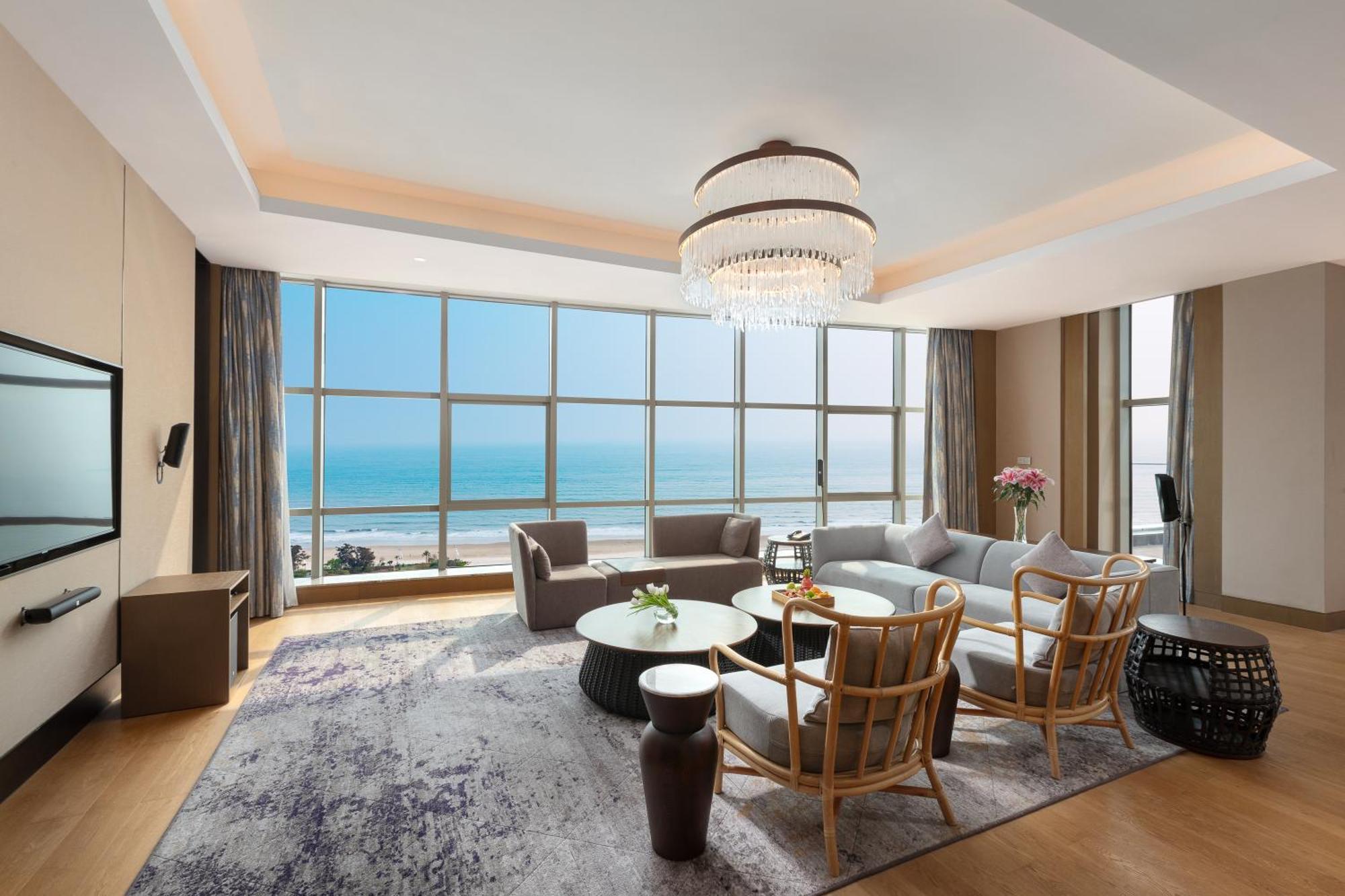 Crowne Plaza Beihai Silver Beach By Ihg Exterior photo